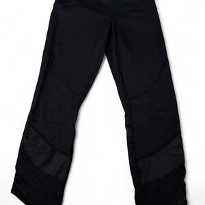 Lululemon Black Leggings Capri length Size 8 Sheer design‎ at bottom of leggings